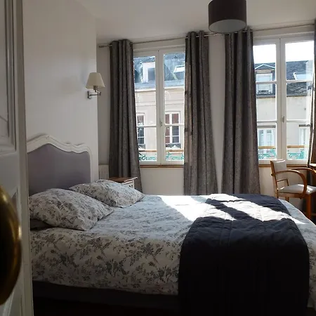 Le Charme A La Francaise أونفلور