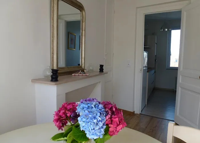 Le Charme A La Francaise Apartment